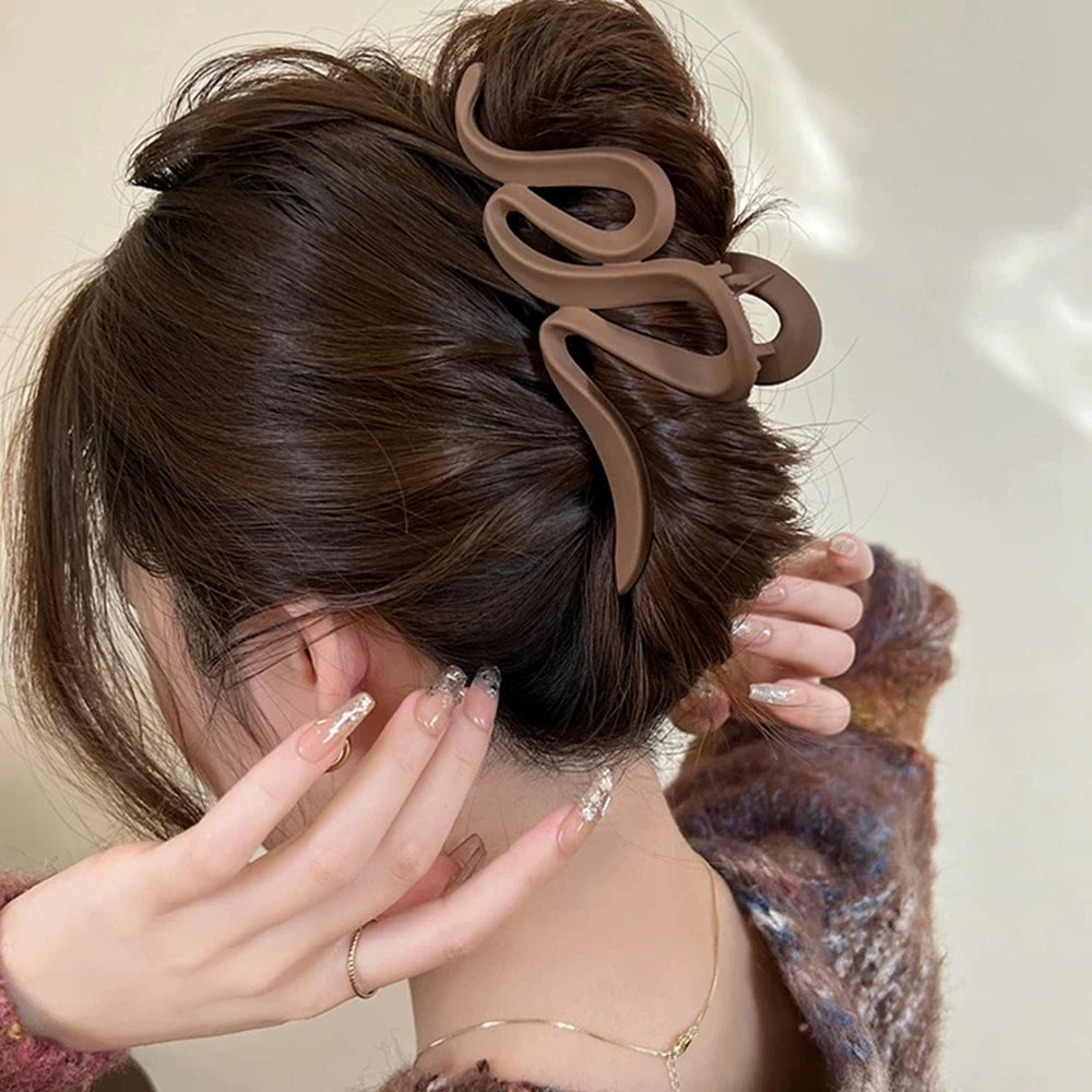 13cm Matte Wave Acrylic Hair Claw Clip for Women