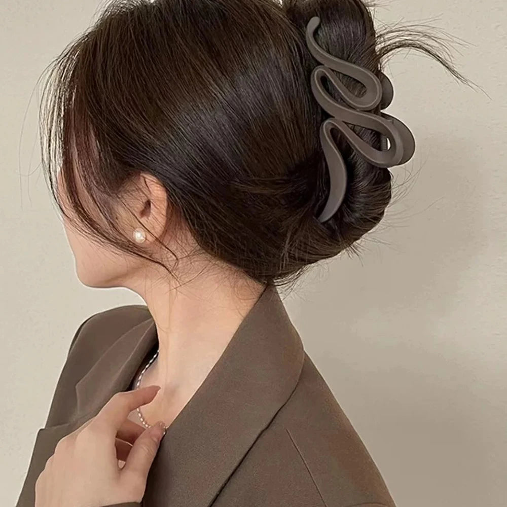 13cm Matte Wave Acrylic Hair Claw Clip for Women
