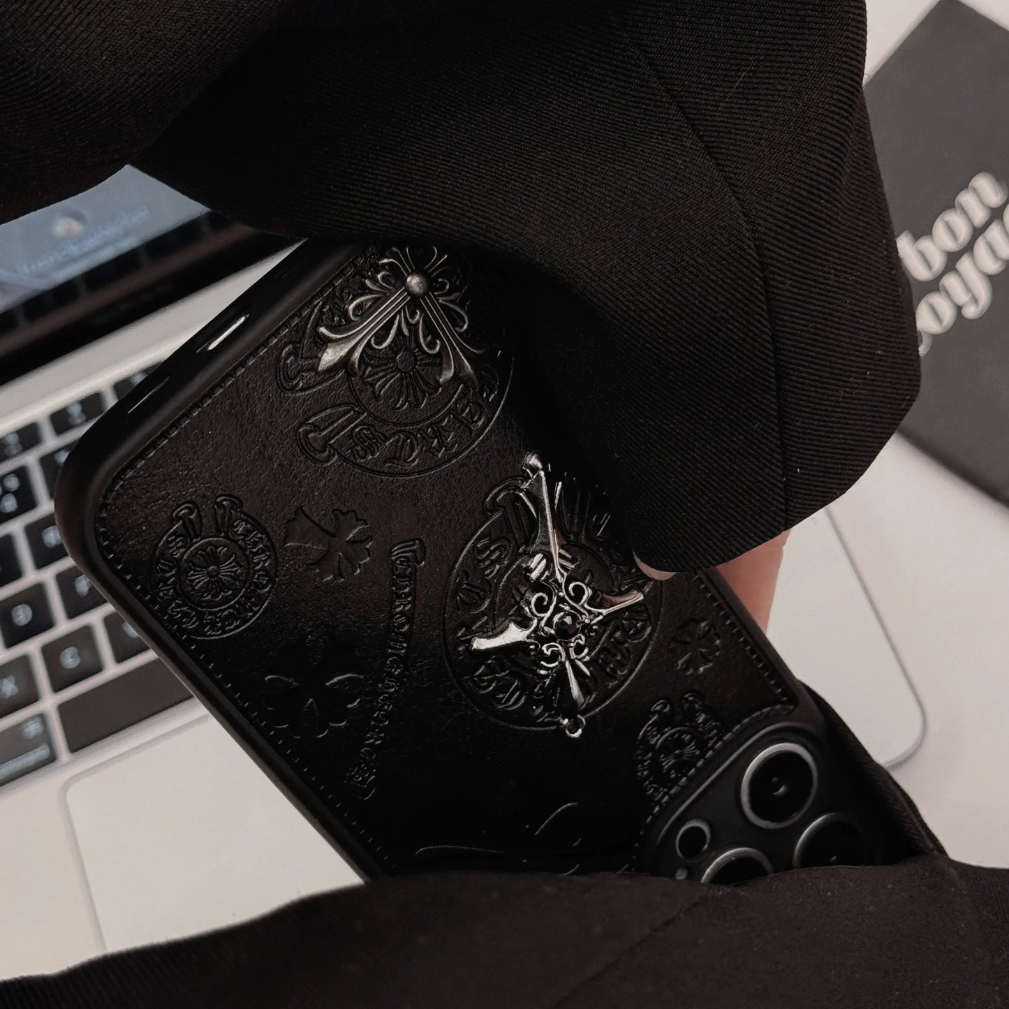 “Luxury 3D Embossed PU Leather Protective Phone Case for iPhone 14/15/16 Series – Elegant Metallic Design”