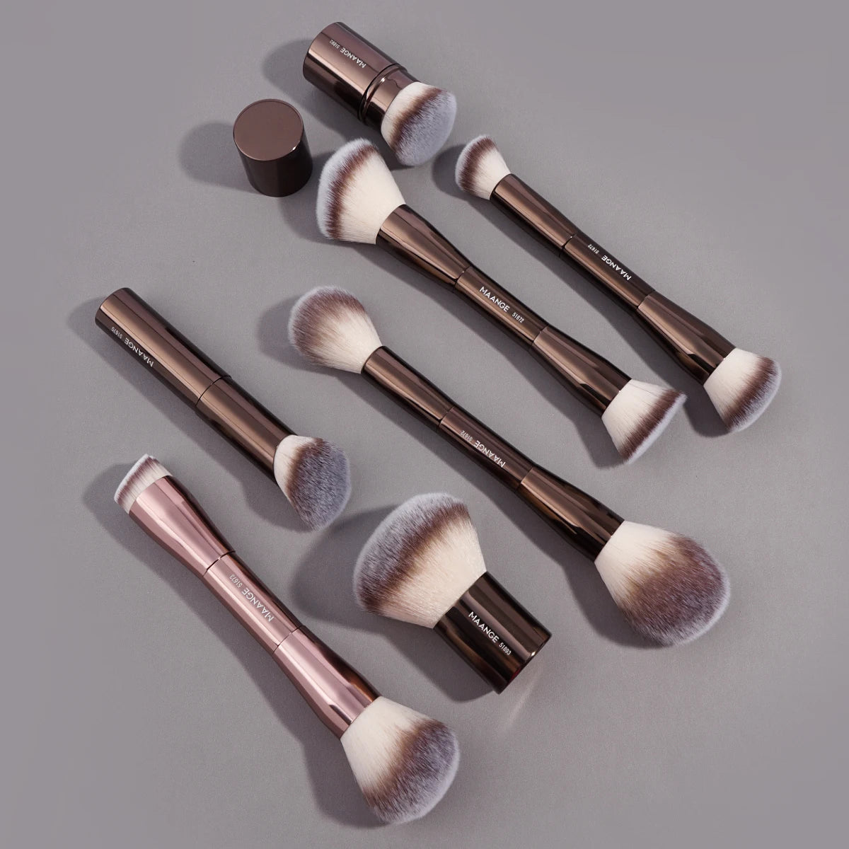 MAANGE Double-Head Makeup Brushes – Professional Beauty Tool for a Flawless Finish