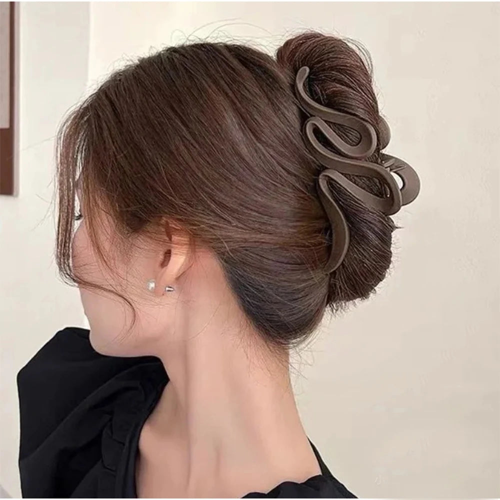 13cm Matte Wave Acrylic Hair Claw Clip for Women