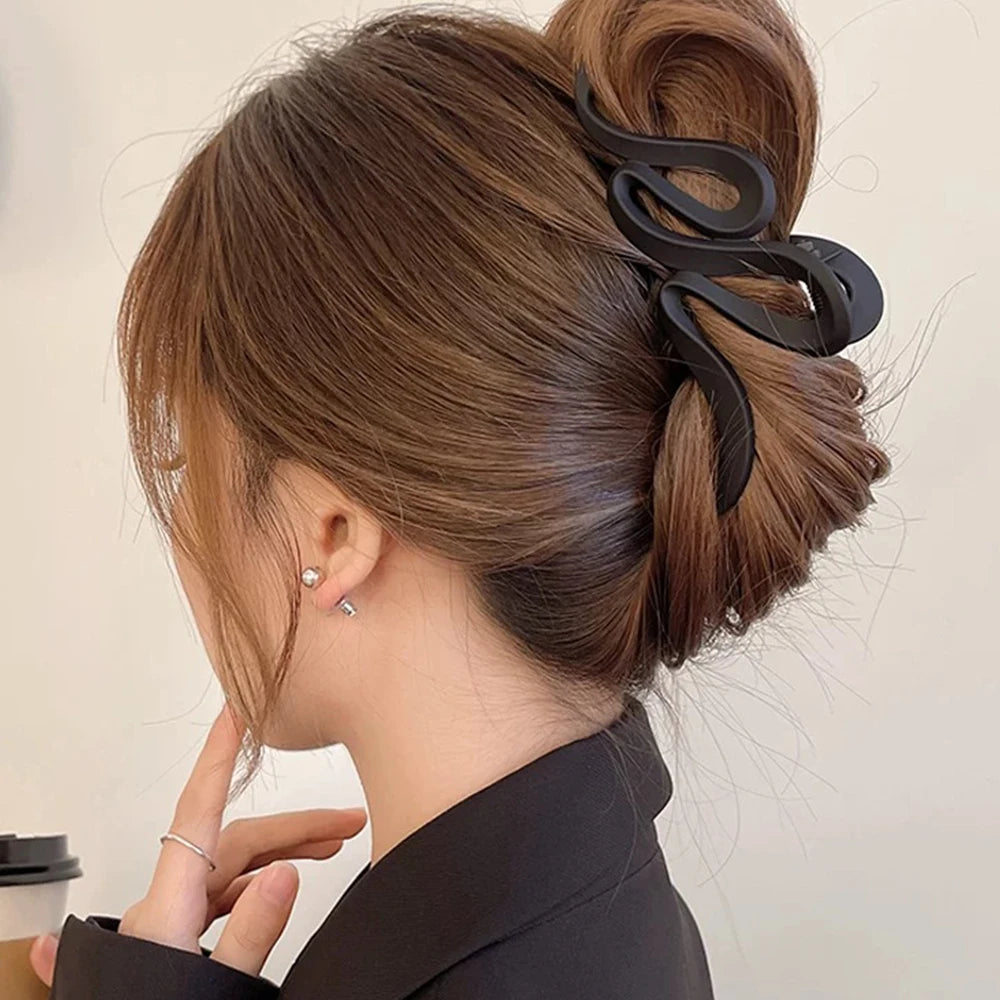 13cm Matte Wave Acrylic Hair Claw Clip for Women
