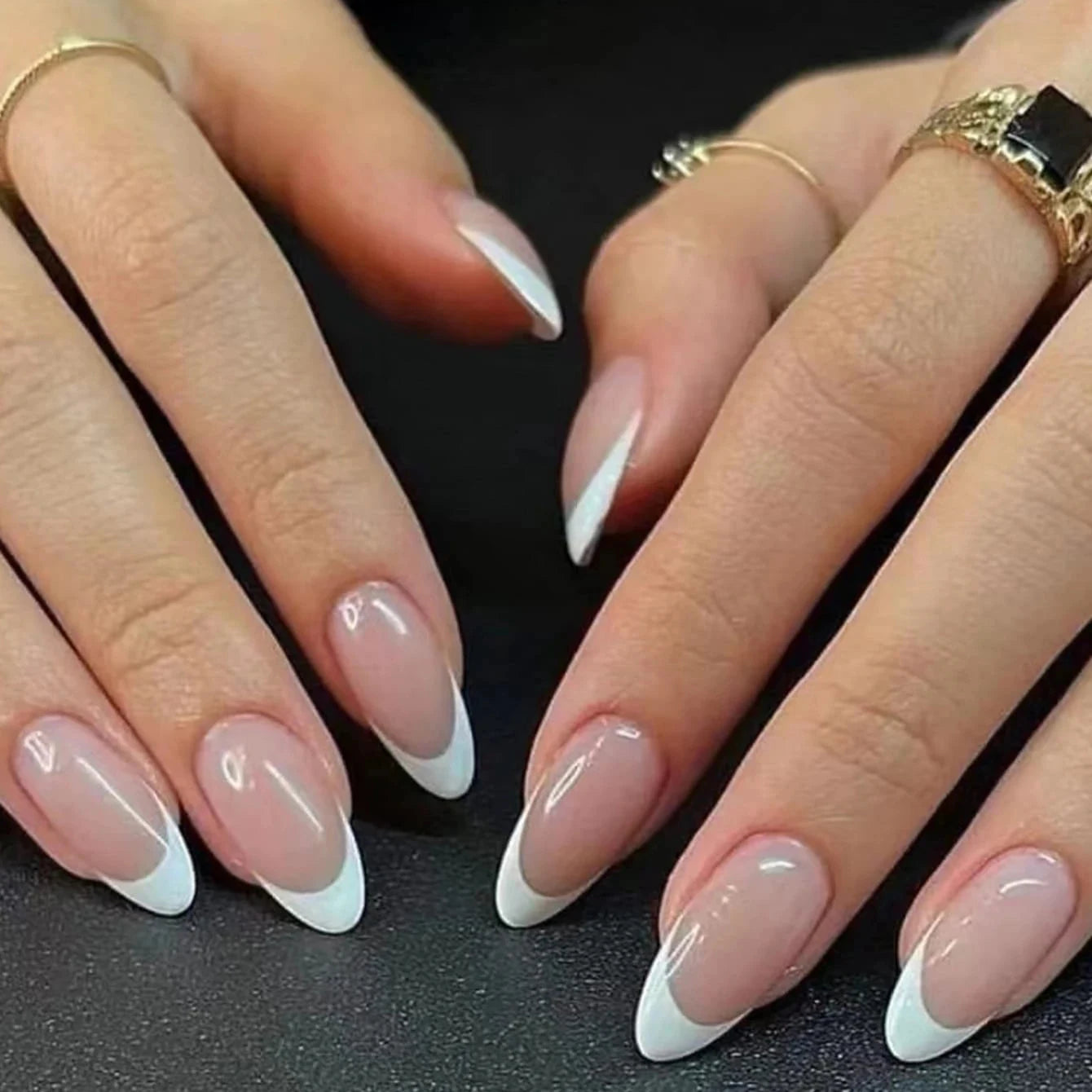 24pcs Press-On Square Fake Nails – French Tip Design