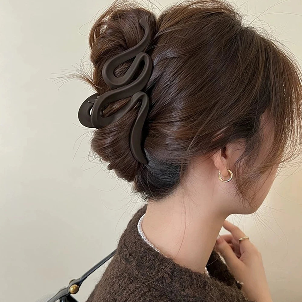13cm Matte Wave Acrylic Hair Claw Clip for Women