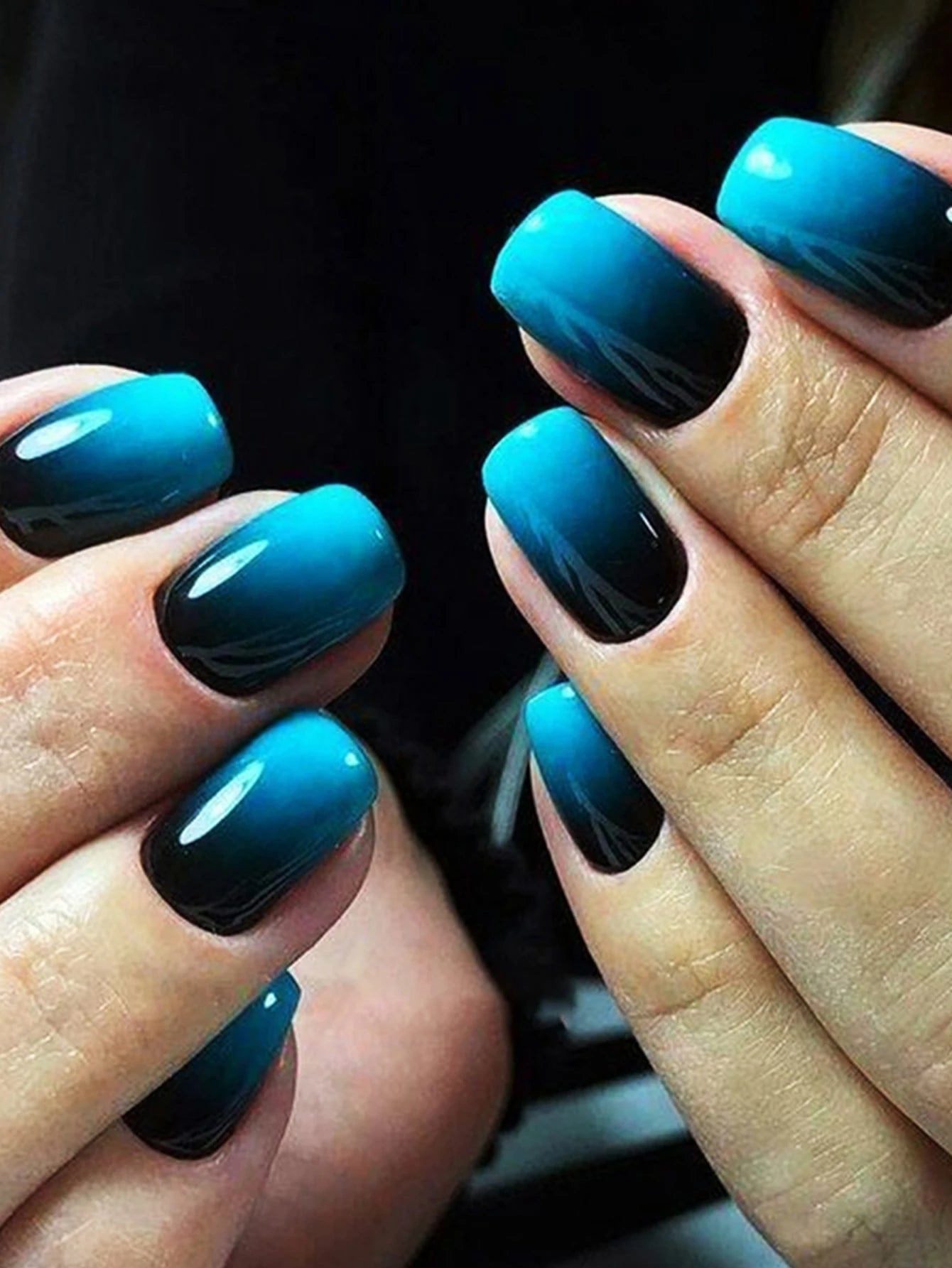 24pcs Press-On Square Fake Nails – French Tip Design